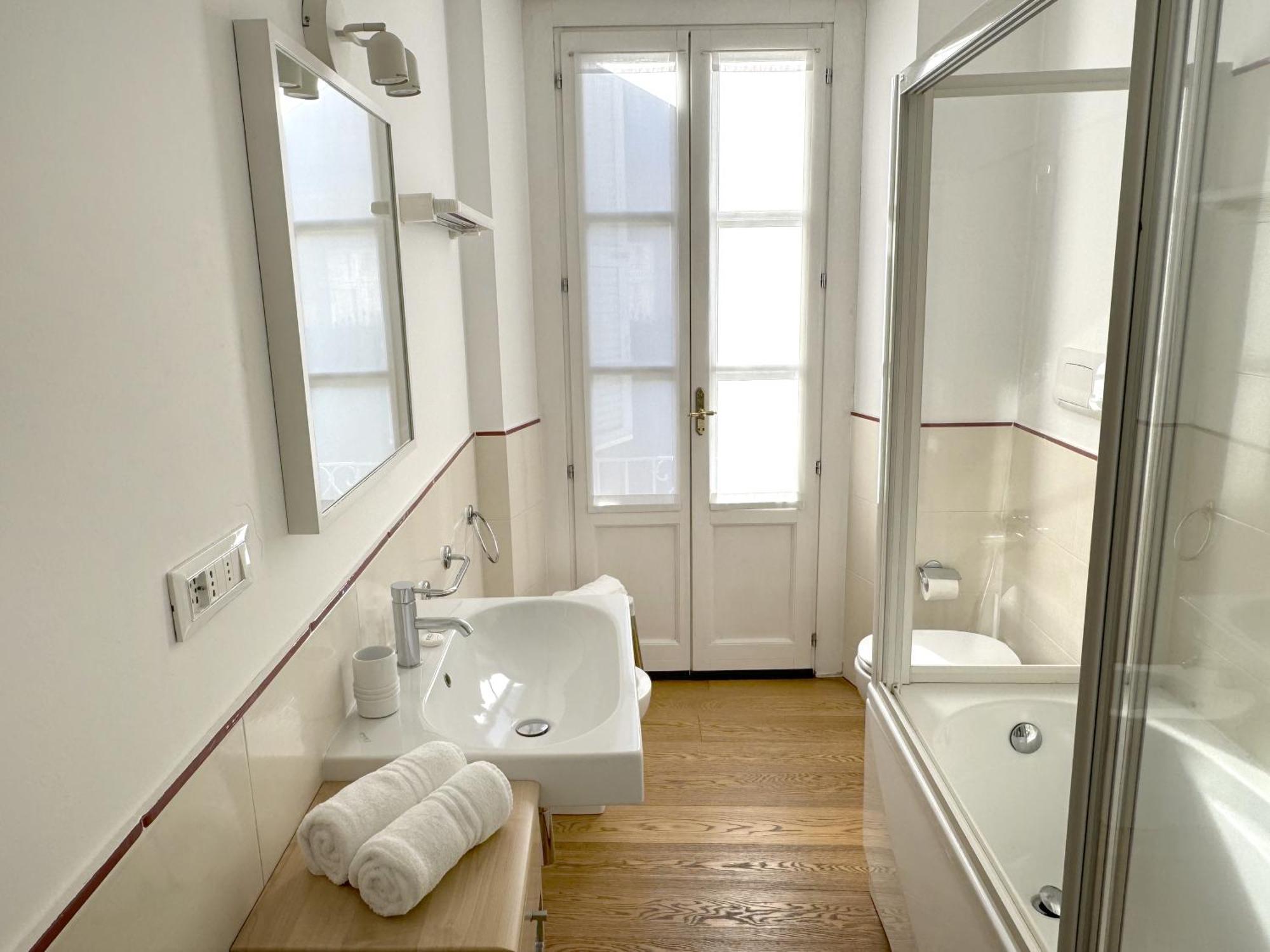 Joivy Cosy Ticinese Retreat 1-Bed Flat Near The Duomo Apartamento Milão Exterior foto