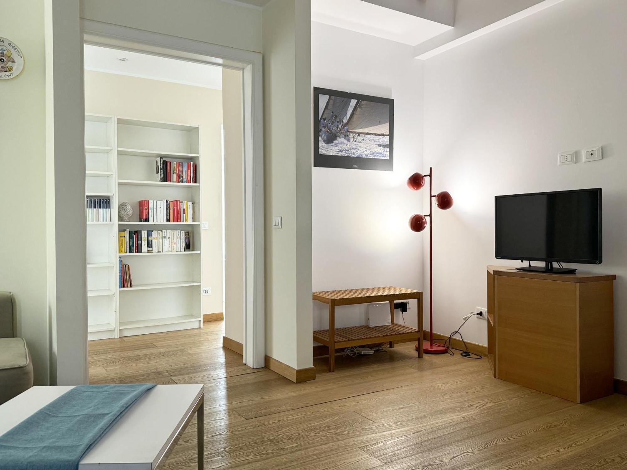 Joivy Cosy Ticinese Retreat 1-Bed Flat Near The Duomo Apartamento Milão Exterior foto