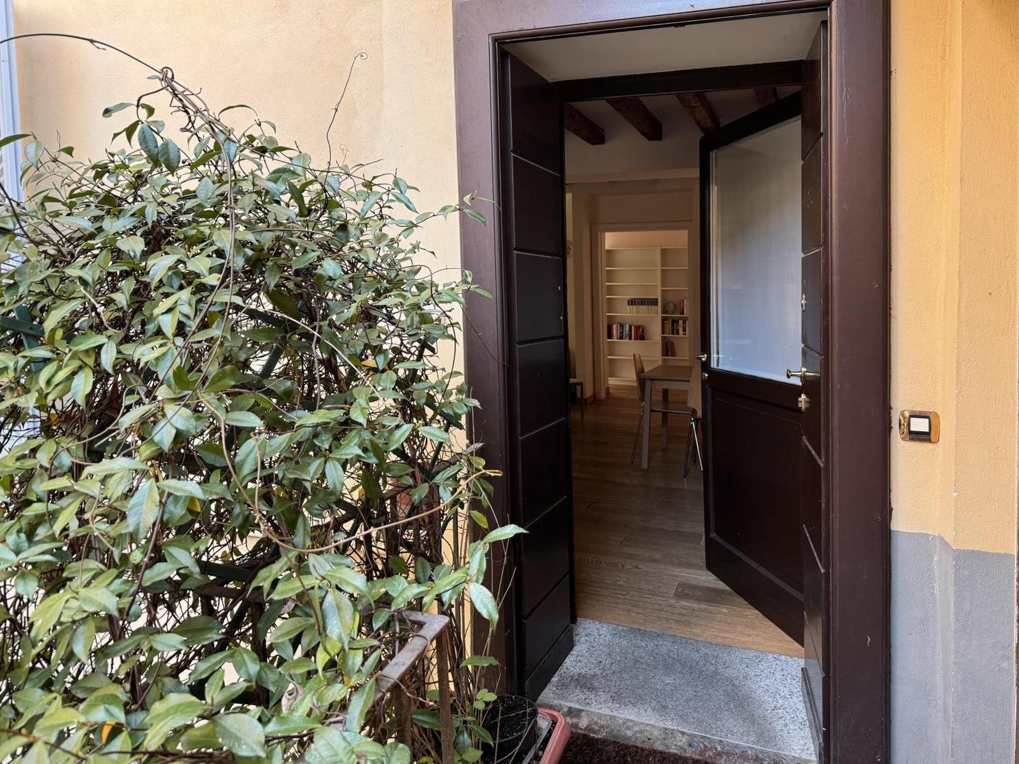 Joivy Cosy Ticinese Retreat 1-Bed Flat Near The Duomo Apartamento Milão Exterior foto